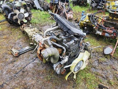 Mitsubishi 4 Cylinder Diesel Engine & Gearbox - 4