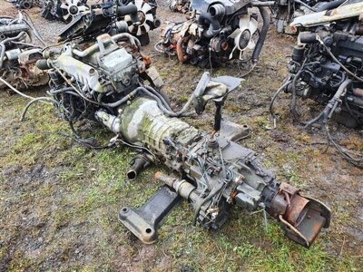 Mitsubishi 4 Cylinder Diesel Engine & Gearbox - 2