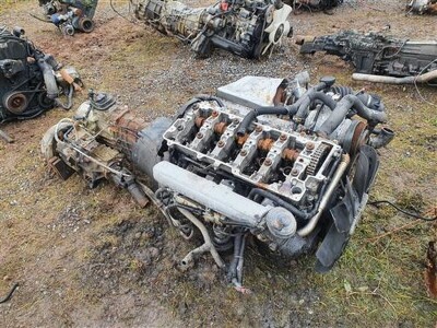 Ford 5 Cylinder Diesel Engine & Gearbox - 2