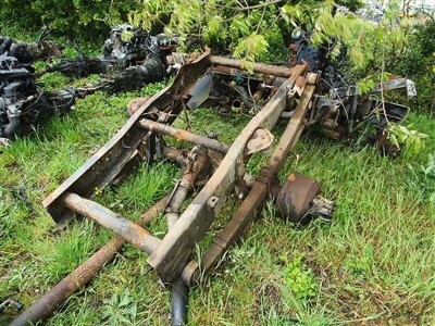 Mercedes 4 Cylinder Diesel Engine & Gearbox
c/w Part Chassis Section, Steer & Drive Axles - 5