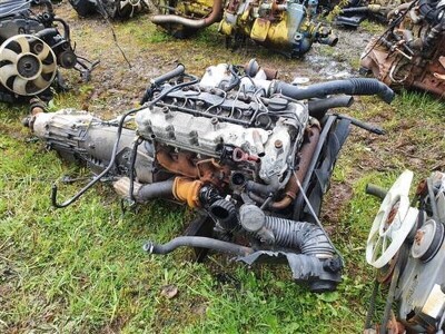 Mercedes 5 Cylinder Diesel Engine & Gearbox - 2