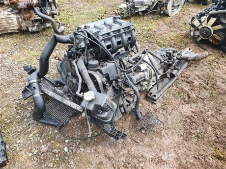 Mercedes 4 Cylinder Diesel Engine & Gearbox