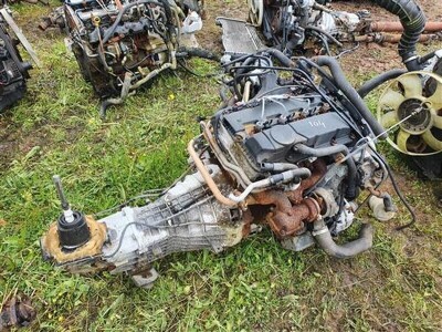 Ford 4 Cylinder Diesel Engine & Gearbox - 4