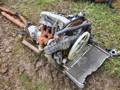 Ford 4 Cylinder Diesel Engine & Gearbox - 2