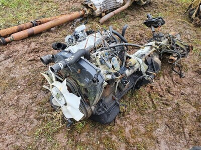 Mitsubishi 4 Cylinder Diesel Engine & Gearbox - 2