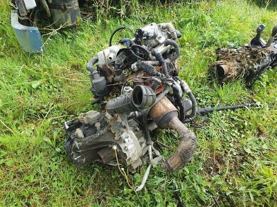 Ford 4 Cylinder Diesel Engine & Gearbox - 4