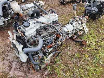 Mitsubishi 4 Cylinder Diesel Engine & Gearbox - 3