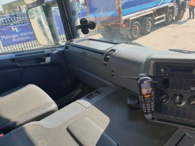 2014 Scania P370 8x4 Rear Lift, Rear Steer  - 16