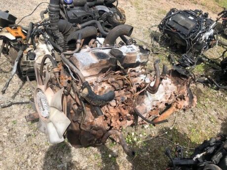 Mitsubishi 4CYL Diesel Engine & Gearbox