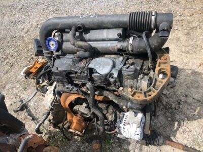 Mercedes Benz 4CYL Diesel Engine & Gearbox - 3