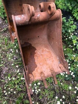 2ft Digging Bucket 60mm Pins - 2