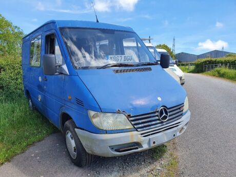 2000 Mercedes Sprinter Camper Van