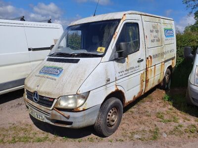 2003 Mercedes Sprinter 208 Van - 4