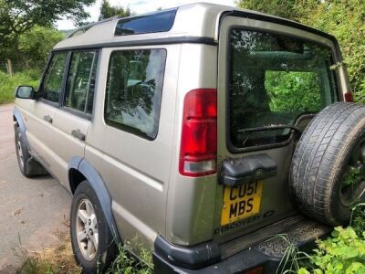 Land Rover Discovery TD5 7 Seat Car - 3