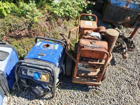 2x Portable Generators