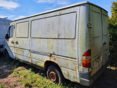 Mercedes Sprinter Van - 6