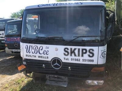 Mercedes 815 4x2 7.5 Tonnes Skip Loader - 2