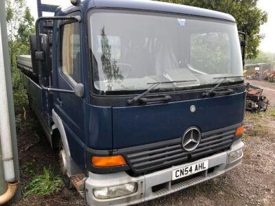 2004 Mercedes 815 4x2 Dropside Flat - 2