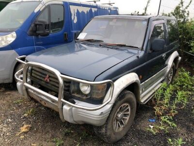 1992 Mitsubishi Pajero SWB - 2