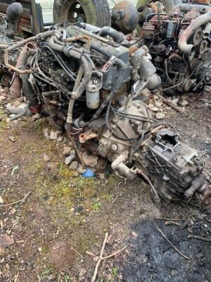 Renault 4CYL Diesel Engine & Gearbox - 4