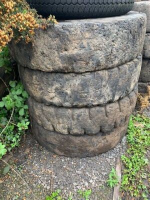 Quantity of Wheels & Solid Tyres - 2