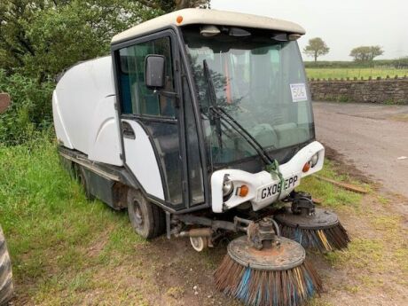 Johnston Compact Sweeper