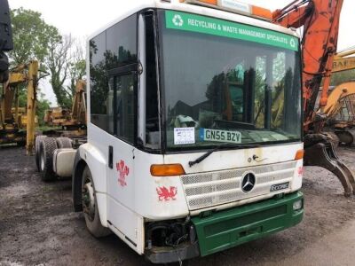 2005 Mercedes Econic 6x2 Rear Steer Chassis Cab