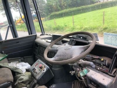 2005 Mercedes Econic 6x2 Rear Steer Chassis Cab - 9