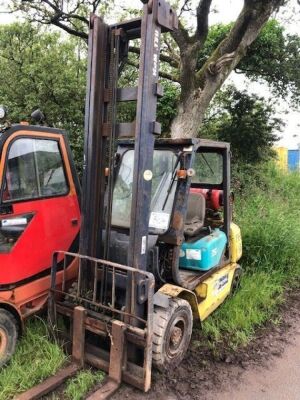 Komatsu 25 Gas Fork Lift