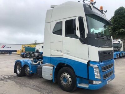 2016 Volvo FH540 6x2 Mini Mid Lift Tractor Unit