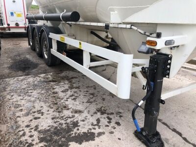 2015 Spitzer Triaxle 37m³ 2 Pot Tanker Trailer - 5