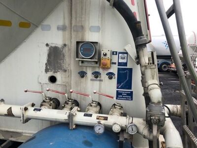 2013 Feldbinder Triaxle 50m³ 3 Pot Powder Tanker - 9