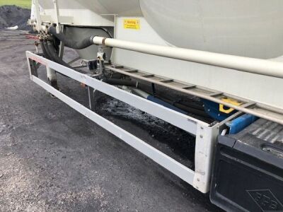 2013 Feldbinder Triaxle 50m³ 3 Pot Powder Tanker - 10