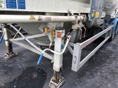 2013 Feldbinder Triaxle 40m³ 2 Pot Powder Tanker - 12