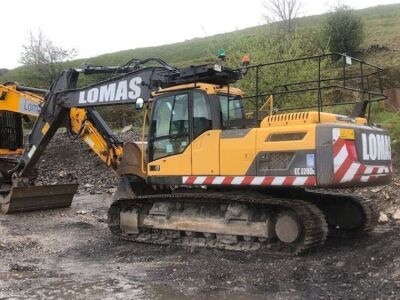 2013 Volvo EC220DL Excavator  - 3