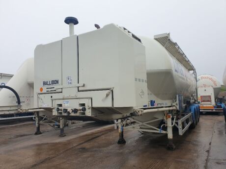 2015 Feldbinder Triaxle 40m³ 3 Pot Powder Tanker