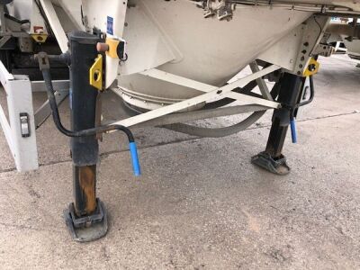 2014 Feldbinder Triaxle 36m³ 2 Pot Power Tanker - 5