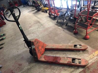 Linde Pallet Truck - 2