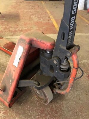 Linde Pallet Truck - 4