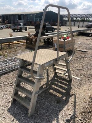 Aluminium Gantry Steps - 4