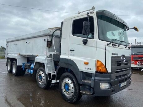 2007 Hino 700 Series 3241 8x4 Alloy Body Tipper