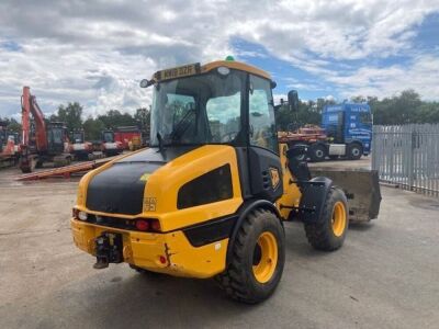 2018 JCB 406 Toolmaster  Loading Shovel - 3