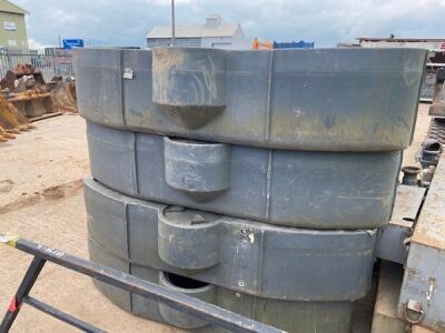 4 x Plastic Sewage Tanks - 4