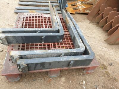 Set of Pallet Forks - 2