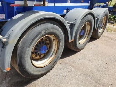 2013 Dennison Triaxle Sliding Skeletal Trailer - 13