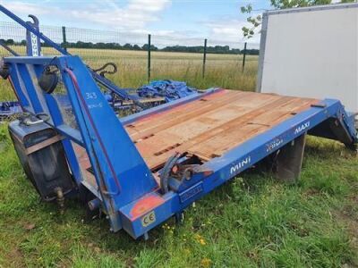 2007 Hyvalift Skip Loader Equipment