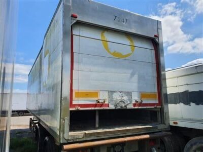 2002 Gray & Adams Tandem Axle Urban Fridge Trailer - 4