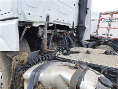 2014 Mercedes Actros 2551 6 x 2 Midlift Tractor Unit - 8