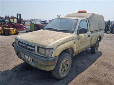 Toyota Hilux 2.4TD Pickup - 2