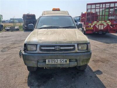 Toyota Hilux 2.4TD Pickup - 3